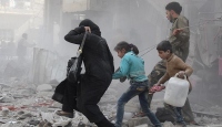 Suriyede savaş uçakları kaçan sivilleri vurdu